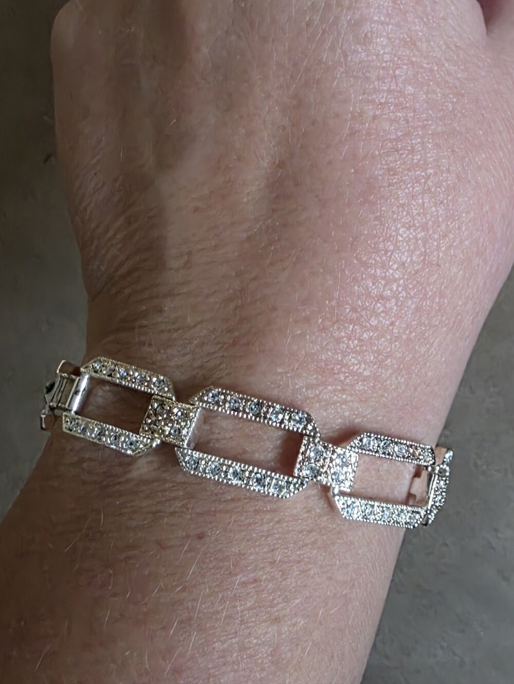 Chain Style Bracelet White Stones